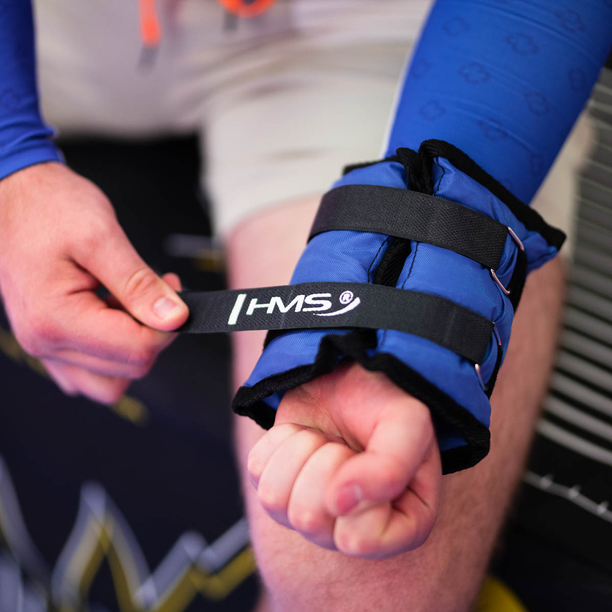 OB02 BLUE ÜBUNGSGEWICHTE FÜR KNÖCHEL UND HANDGELENK 2 x 0.7 KG HMS – Bild 8